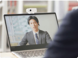 オンラインで講師と繋いでいるPCの画像